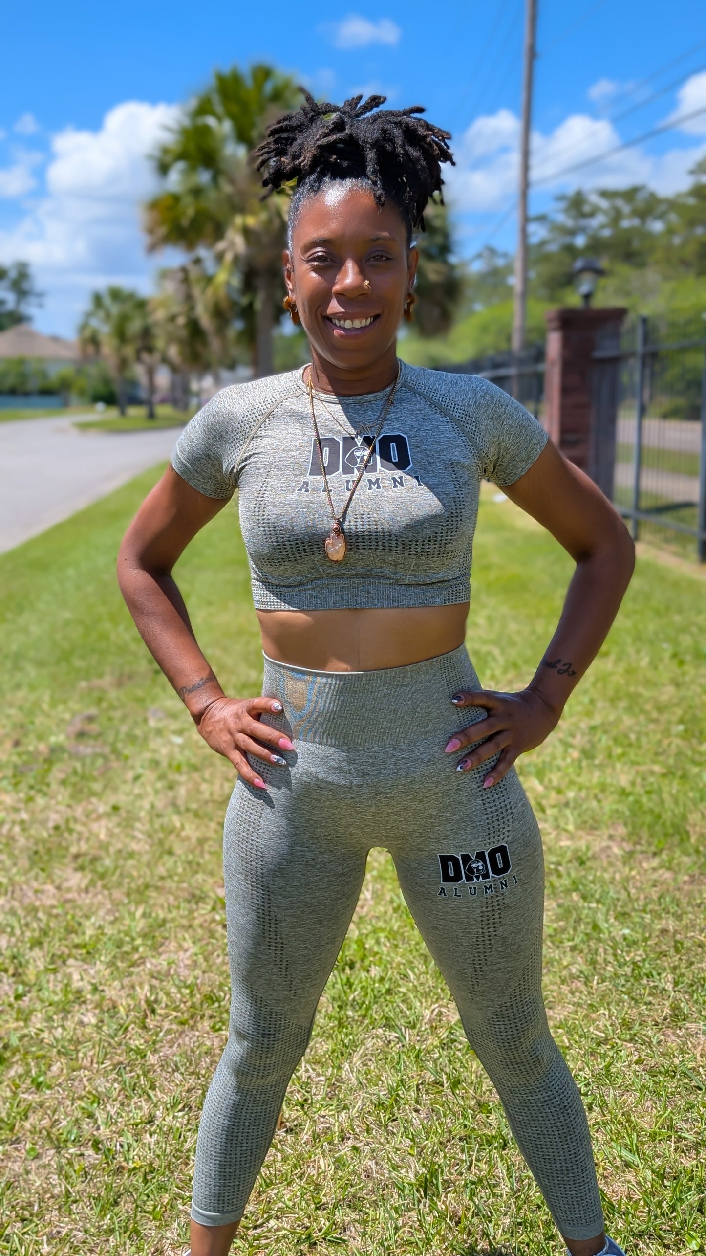 Dogman Outdoors Women Leggings compression set top and bottom