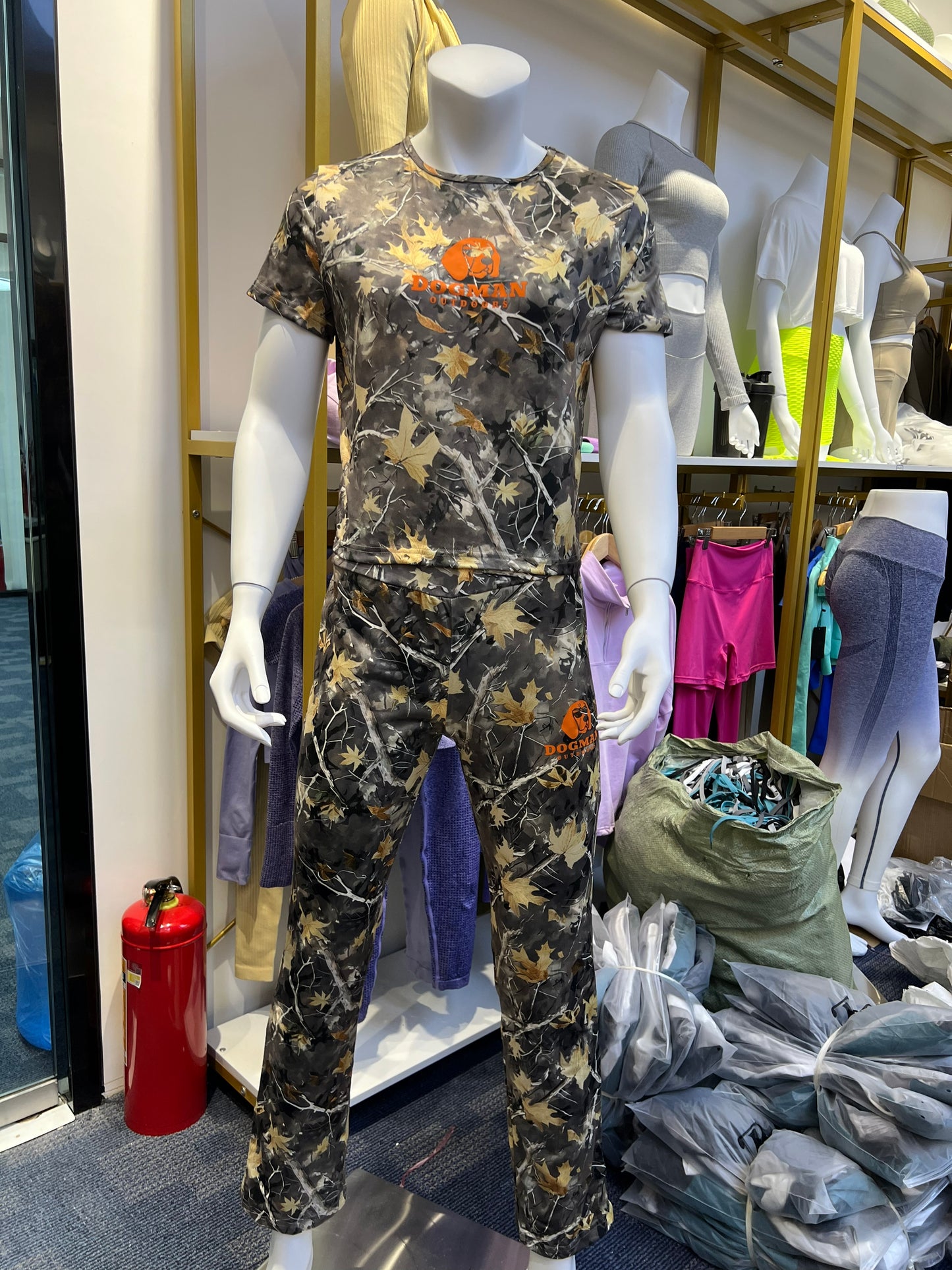 Dogman Outdoors Camo Short Sleeve T-shirt with Pants